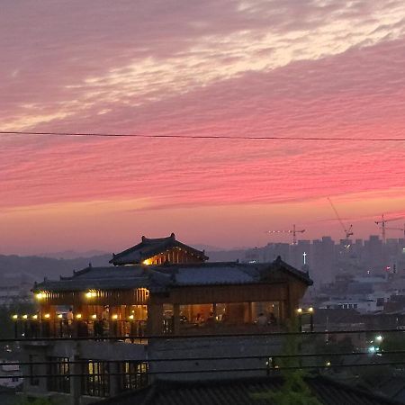Jeongga Hanok Csondzsu Kültér fotó