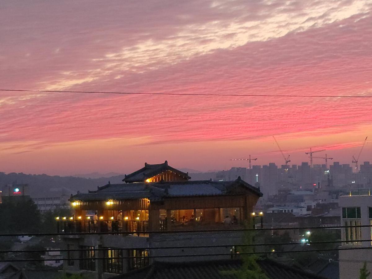 Jeongga Hanok Csondzsu Kültér fotó