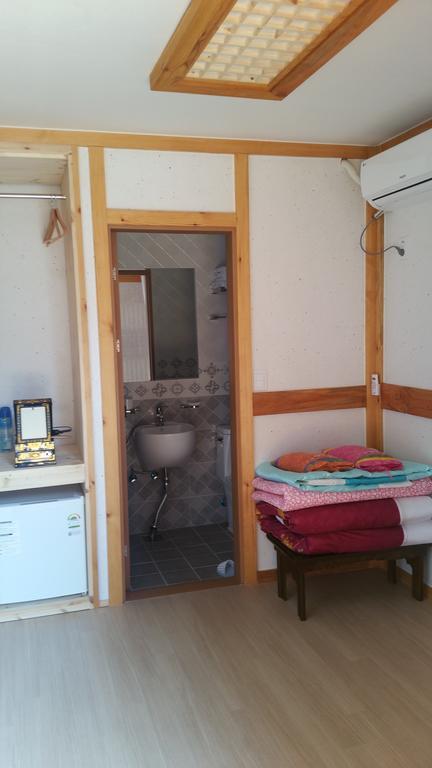 Jeongga Hanok Csondzsu Kültér fotó